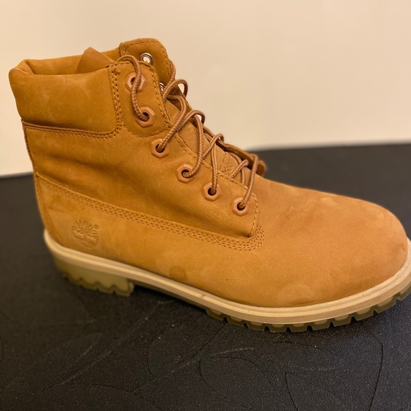 Timberland Wheat Boots GUC/EUC main image 6